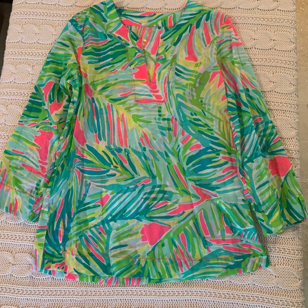 Lilly Pulitzer Tunic Top with Vibrant Colors